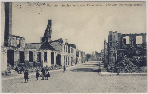 DR - Darkehmen, zerstörte Insterburgerstraße - sw-AK/Feldpost n. Barntrup 1915