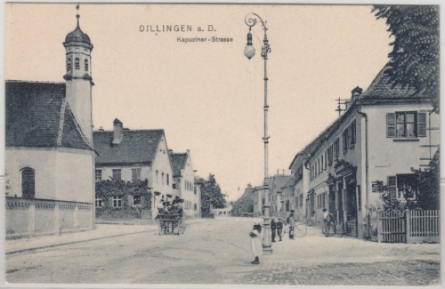 Bayern - Dillingen, Kapuziner-Straße, sw-AK, ungelaufen ca. 1910