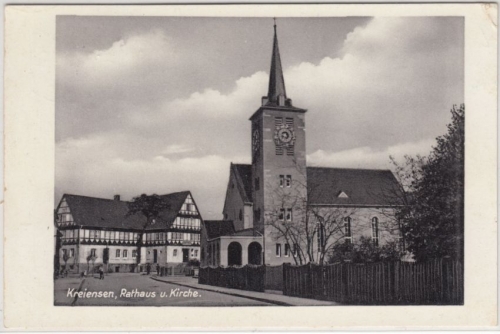 Niedersachsen - Kreiensen Rathaus u. Kirche, sw-AK gelaufen 1955