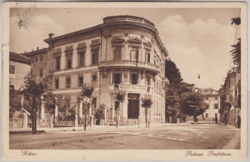 Italien - Udine Palazzo Prefettura sw-AK gelaufen 1940