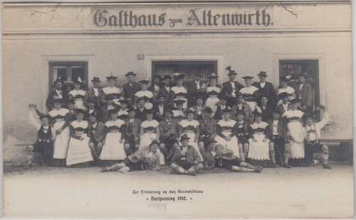 Bayern - Hartpenning Gasthaus Altwirt Kirchweihtanz Trachtler 1912 sw-Fotokarte