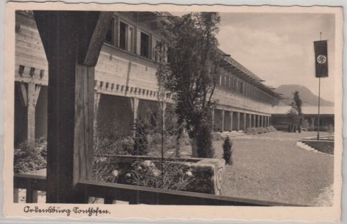 Bayern - Sonthofen Ordensburg Innenhof m. Beflaggung sw-AK gelaufen 1938