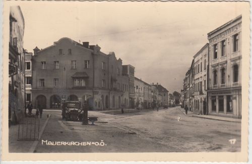 Österreich/Oberösterreich - Mauerkirchen Straßenansicht sw-Fotokarte 1943