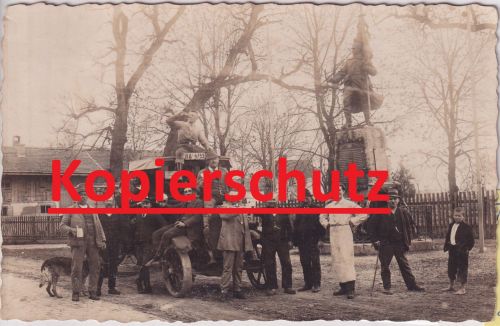 Bayern - Taufkirchen Bierauto Kriegerdenkmal Personen sw-Foto-AK 1920