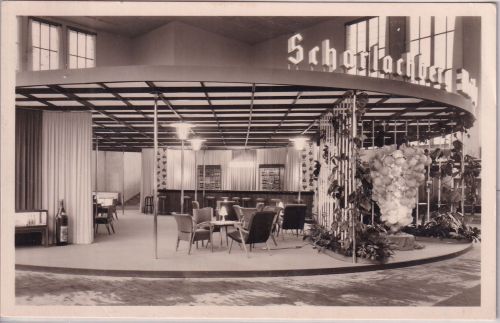 Berlin - Messestand Scharlachberg Meisterbrand sw-Foto-AK gelaufen 1954