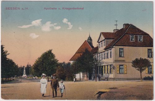 Niedersachsen - Seesen Apotheke Kriegerdenkmal farb. AK gelaufen 1916