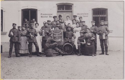 Bayern - Holzkirchen (Oberbräu ?) Soldaten/Reservisten m Bierkrügen 1907 Foto-AK