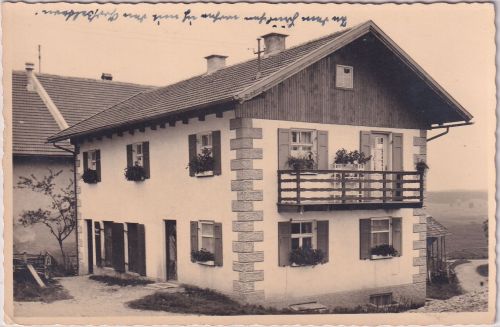 Bayern - Ludenhausen einzelnes Gebäude priv. sw-Foto-AK gelaufen 1943