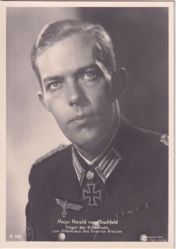 DR - Harald von Hirschfeld Gebirgstruppe Major Ritterkreuz mit Eichenlaub sw-AK