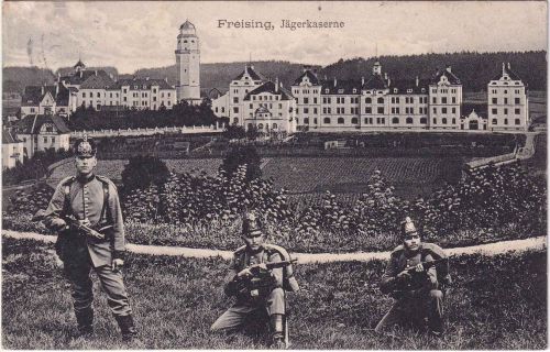 Bayern - Freising Jägerkaserne Soldaten sw-AK gelaufen 1912