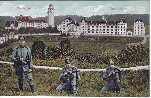 Bayern - Freising Jägerkaserne Soldaten farb. AK gelaufen/Soldatenkarte 1913