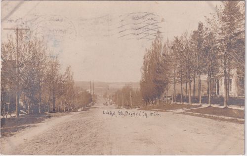USA/Michigan - Boyne City Straßenansicht priv. sw-Foto-AK gelaufen 1919