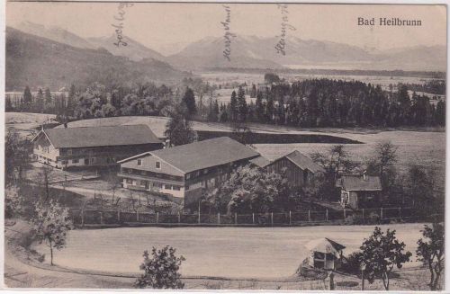 Bayern - Bad Heilbrunn Ortsansicht/Bauernhöfe sw-AK gelaufen 1916