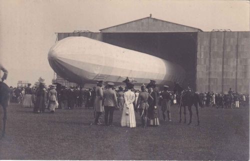 DR - Zeppelin Z1 Stapellauf Metz 1909 priv. Fotokarte (ungelaufen)
