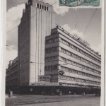 Rumänien - Bukarest Versicherungsgebäude sw-Fotokarte bildseitig frankiert 1936