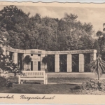 Schlesien - Bad Ziegenhals Kriegerdenkmal, sw-Fotokarte gelaufen 1936