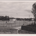 Schleswig-Holstein - Kellenhusen Tennisplätze, sw-Fotokarte gelaufen 1954