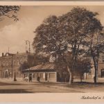 Bayern - Buchloe Bahnhof u. Postgebäude sw-AK gelaufen 1959