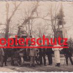 Bayern - Taufkirchen Bierauto Kriegerdenkmal Personen sw-Foto-AK 1920