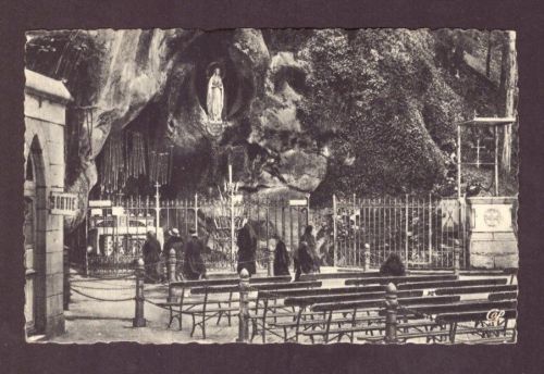 Ansichtskarte Frankreich - Lourdes - la Grotte nach Witten 1953