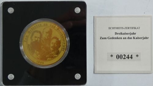 Medaille Motiv Dreikaiserjahr 999er Gold 1/200 oz, Zertifikat im Folder #EAB00