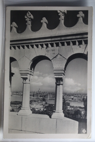 AK Budapest Blick auf das Palament von der Fischerbastei 1919 gebraucht #PH233