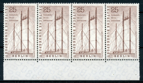 Berlin waag. 4er Streifen Unterrand 157 postfrisch