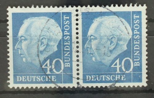 BRD 260 gestempelt waagerechtes Paar, leicht vorgefaltet #GF909