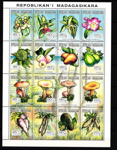 Madagaskar 1626-1641 postfrisch Zusammendruckbogen / Pilze #JA600