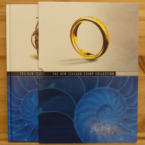 Neuseeland Jahreskollektion 2002 postfrisch im Hardcover/ Kassette #OM555