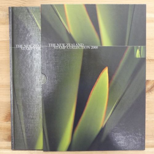 Neuseeland Jahreskollektion 2000 postfrisch im Hardcover/ Kassette #OM557