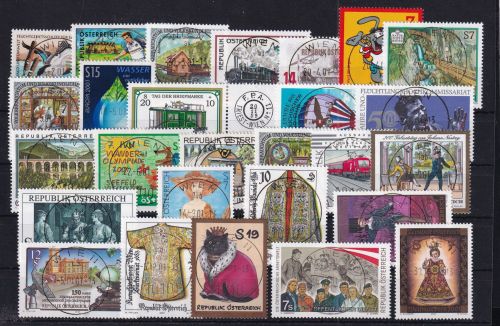 Österreich Jahrgang 2001 gestempelt #DAV79