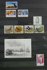 Island gute Sammlung ab Klassik - 20016 im 2 Einsteck-Alben und Mappe #AAC38