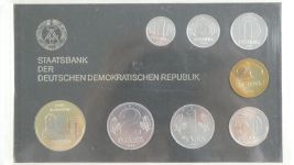 DDR KMS 1985, 1Pf. bis 5M Frauenkirche in Hartplastik #EAB91