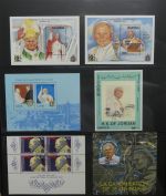Motiv Papst mit FDCs und ** Marken der Länder im Einsteck-Album #LZ366