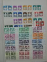 DDR Paare, Dienstmarken und Bogenteile im Einsteck Album #MA263