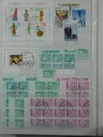 DDR Sammlungsartiges Lager mit Marx Blöcken in 2 Einsteckalben #MA326