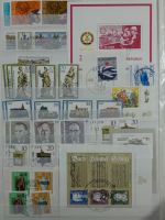 DDR Sammlungsartiges Lager mit Marx Blöcken in 2 Einsteckalben #MA326