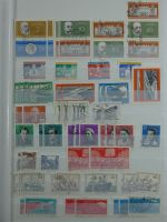 DDR Sammlungsartiges Lager mit Marx Blöcken in 2 Einsteckalben #MA326