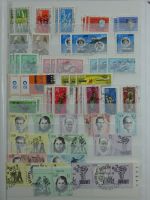 DDR Sammlungsartiges Lager mit Marx Blöcken in 2 Einsteckalben #MA326