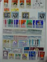 DDR Sammlungsartiges Lager mit Marx Blöcken in 2 Einsteckalben #MA326