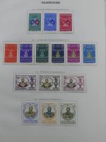 Weltweit Zwei Schwarten mit deut. Gebieten, franz. Kolonien usw. in Binde #MA461