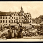 AK Düsseldorf Wochenmarkt vor altem Rathaus, Jan-Wellem-Denkmal 1926 gebraucht #IN743