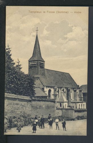 Ansichtskarte Frankreich Templeux-la-Fosse Kirche Passanten
