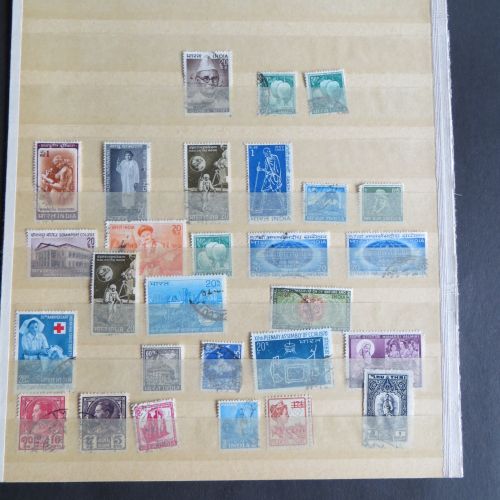 Sammlung Indien Republik ca 26 Marken gestempelt