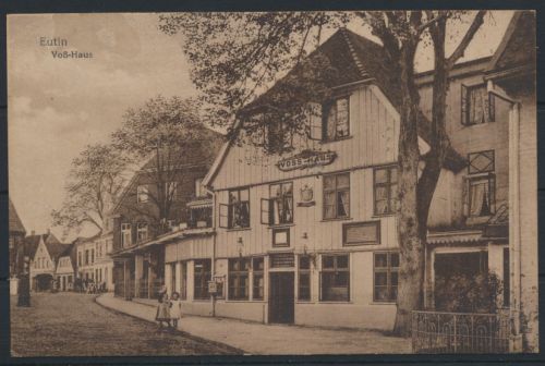 Ansichtskarte Eutin Voß Haus Passanten Kinder ungelaufen um 1900 Schleswig