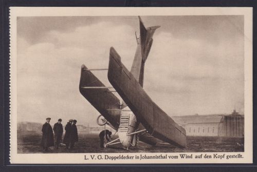 Ansichtskarte Flugzeug L.V.G. Doppeldecker in Johannisthal von Wind auf Kopf