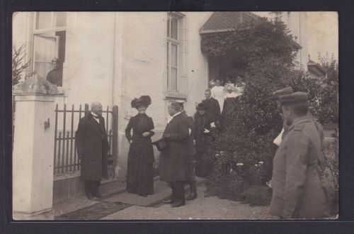 Ansichtskarte Treffen am Kloster Nonnen Soldaten Atelier f. moderne Photografie