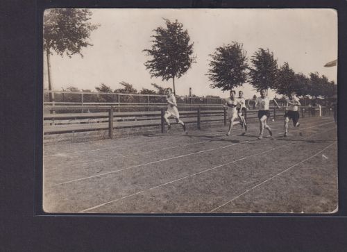 Ansichtskarte Fotokarte Nationales Sportfest 09.06.1918 Leichtathletik AK ohne
