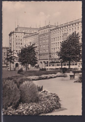 Ansichtskarte Magdeburg Sachsen Anhalt Wilhelm Pieck Allee Strassenbahn nach